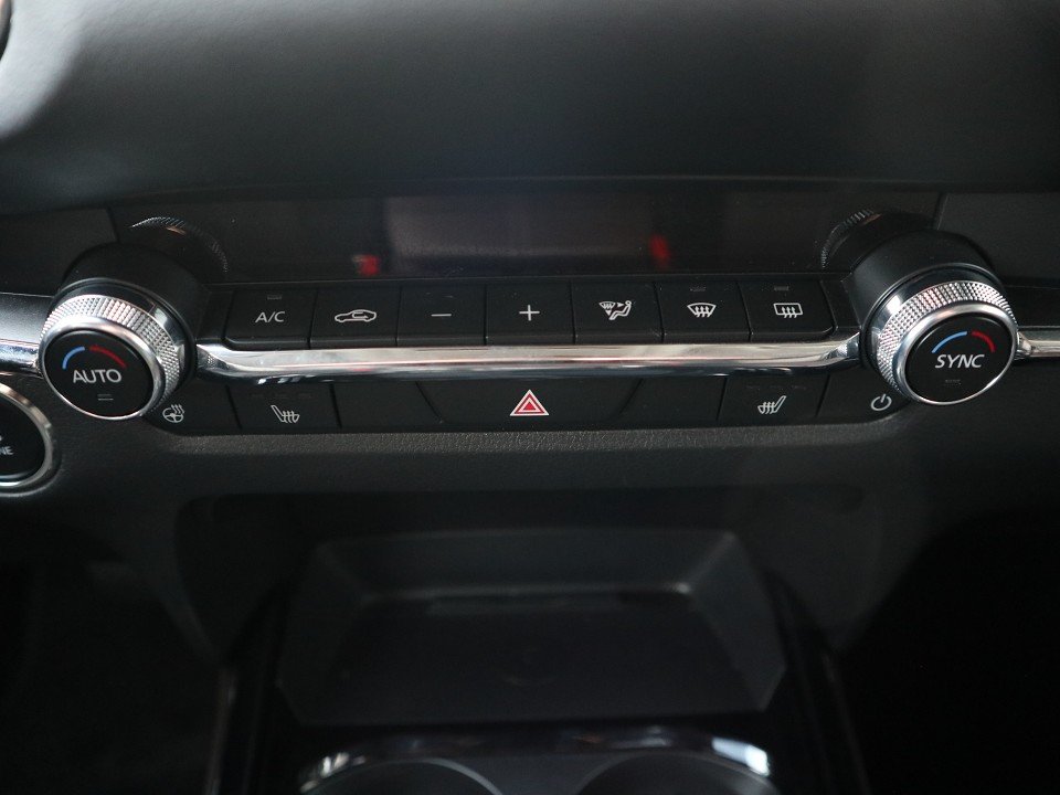 Fahrzeugabbildung Mazda CX-30 M-Hybrid G-140 AT Takumi LEDER-S *Dezember-Aktion* Allwetter el.Sitzv. BOSE MATRIX 360°