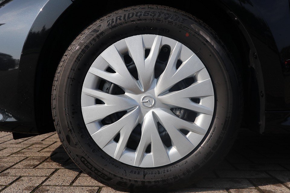 Fahrzeugabbildung Mazda 2 Hybrid 1.5L VVT-i 116 PS CVT Prime-Line *Sofort* ACAA RFK DRCC DAB Bluetooth