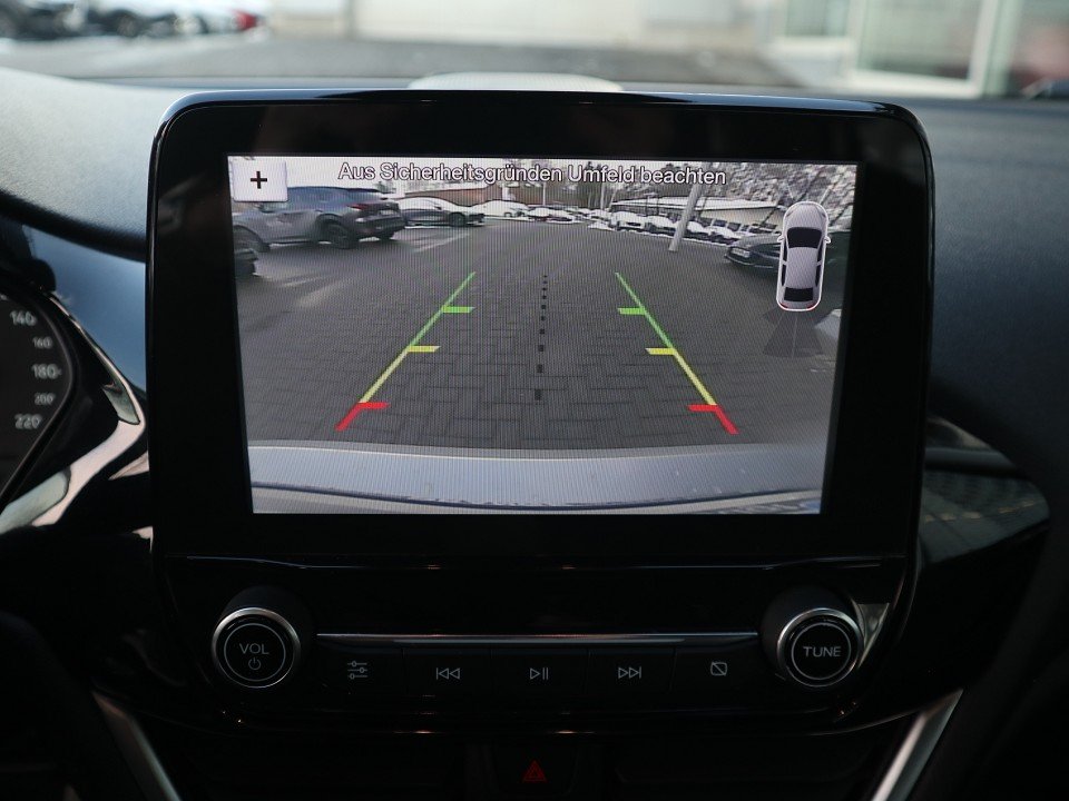 Fahrzeugabbildung Ford Fiesta 1.0 EcoBoost AT Titanium NAVI RFK EPH BLUETOOTH ALU DAB