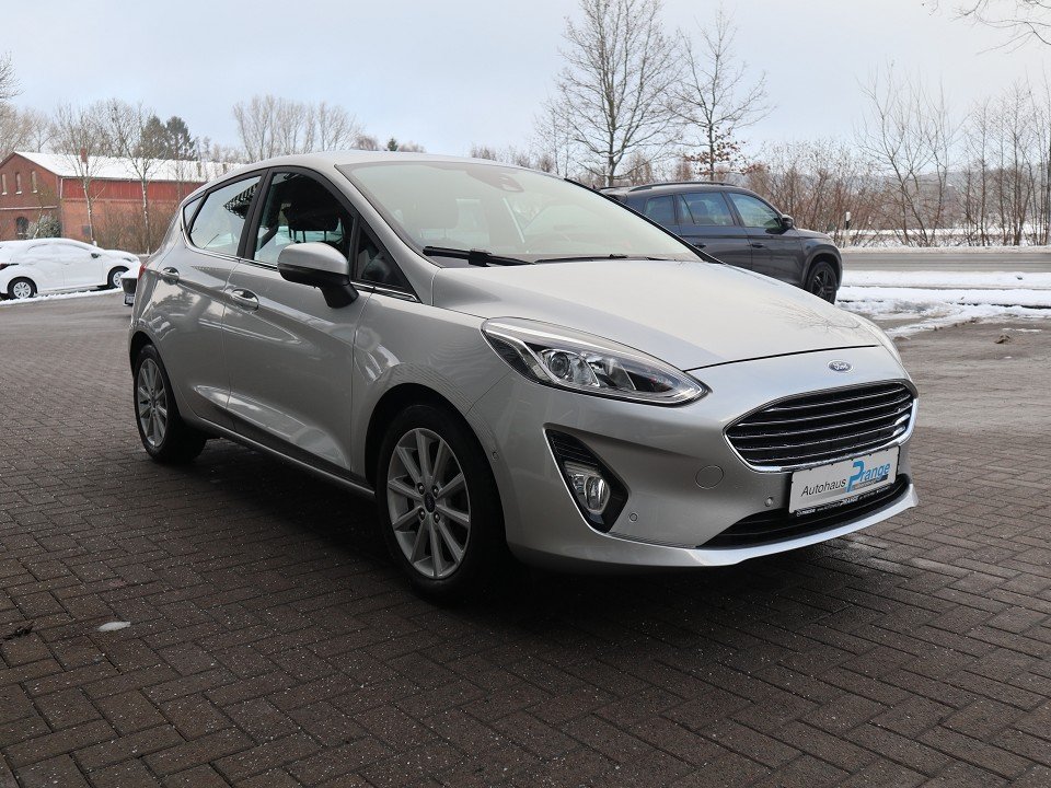 Fahrzeugabbildung Ford Fiesta 1.0 EcoBoost AT Titanium NAVI RFK EPH BLUETOOTH ALU DAB
