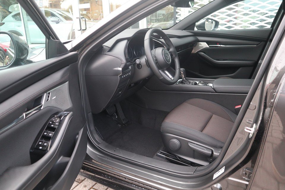 Fahrzeugabbildung Mazda 3 M-Hybrid G-140 AT Exclusive-Line *Sofort*Aktion* NAVI ACAA SHZ HUD 360° MATRIX BOSE