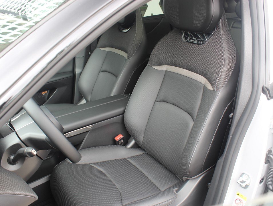 Fahrzeugabbildung Mazda CX-6e EV-258 Takumi 21Zoll *Sofort* PANO 360° 26,45-Zoll