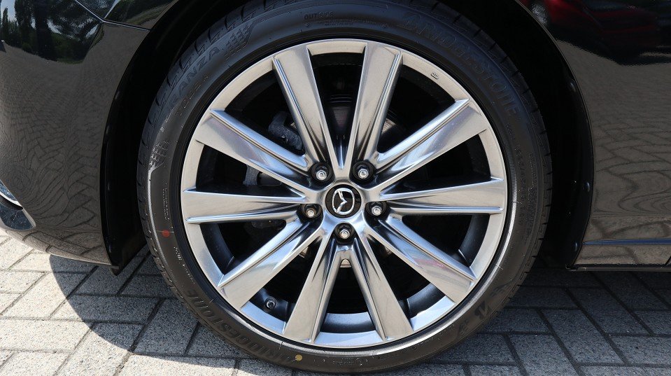 Fahrzeugabbildung Mazda 6 Exclusive-Line G-194 AT Allwetter 360° MATRIX BOSE LogIn