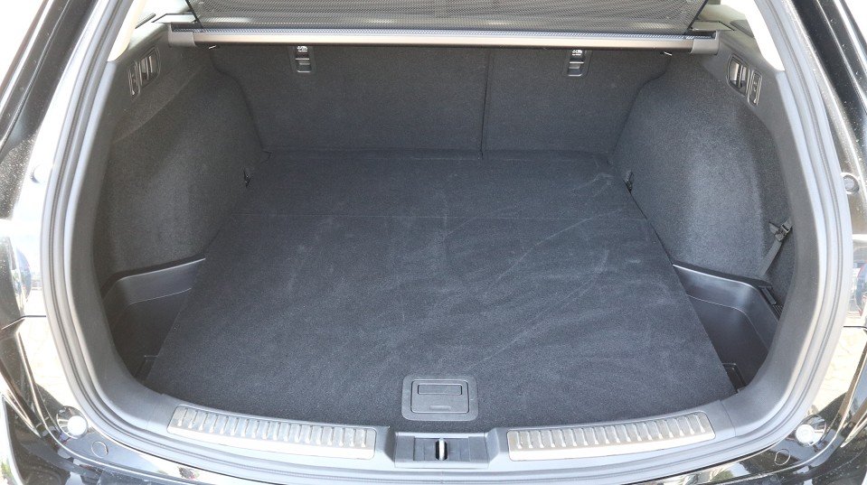 Fahrzeugabbildung Mazda 6 Exclusive-Line G-194 AT Allwetter 360° MATRIX BOSE LogIn