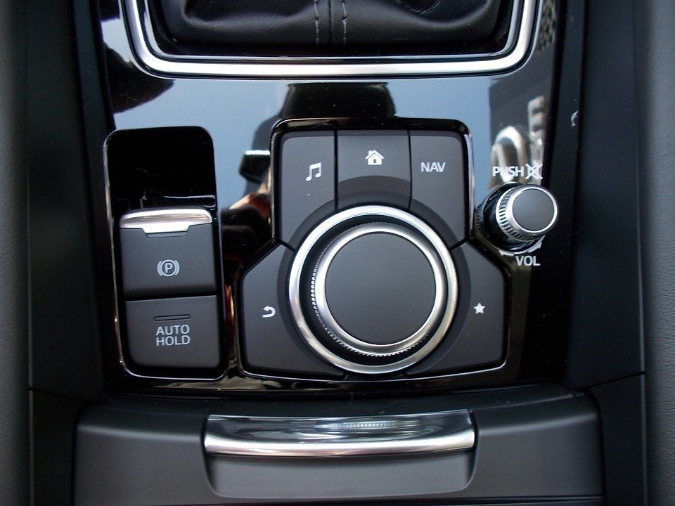 Fahrzeugabbildung Mazda 6 Center-Line G-165 AT *Unser Letzter* NAVI ACAA SHZ HUD 360° VOLL-LED