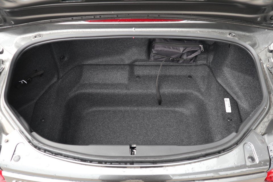 Fahrzeugabbildung Mazda MX-5 2027 G-136 Exclusive-Line LEDER MATRIX BOSE RFK SHZ