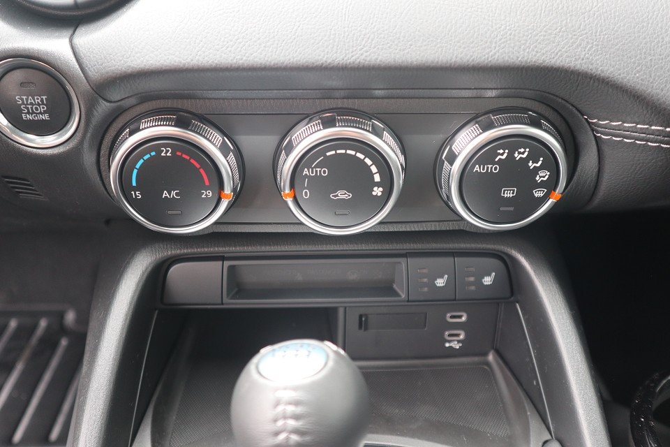 Fahrzeugabbildung Mazda MX-5 2027 G-136 Exclusive-Line LEDER MATRIX BOSE RFK SHZ