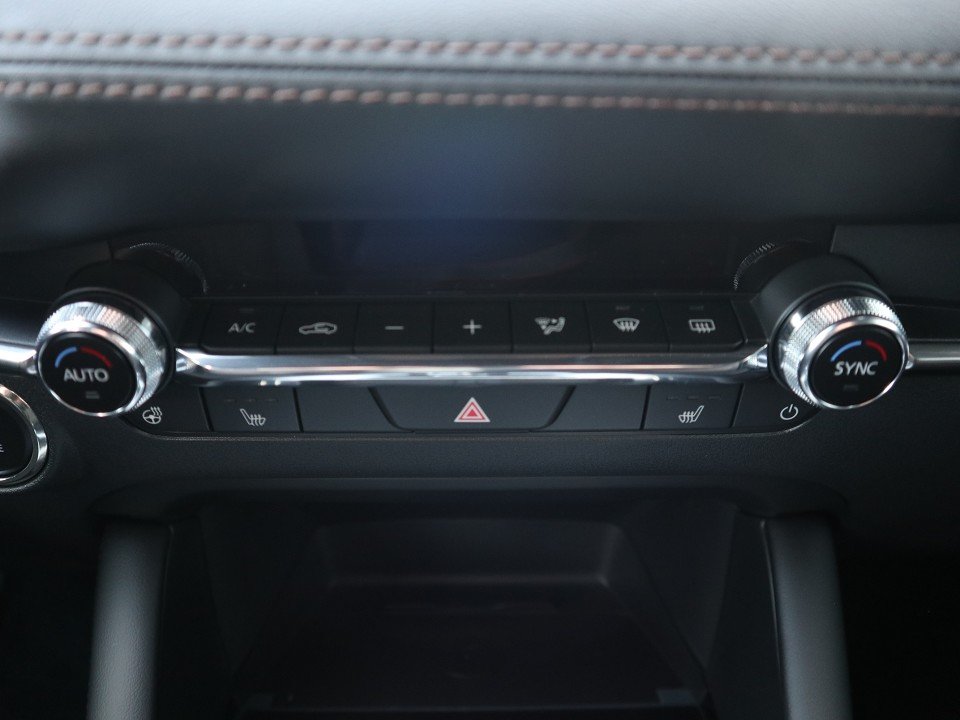 Fahrzeugabbildung Mazda 3 FB 2027 M-Hybrid G-140 Exclusive-Line NAVI ACAA SHZ HUD 360° MATRIX BOSE