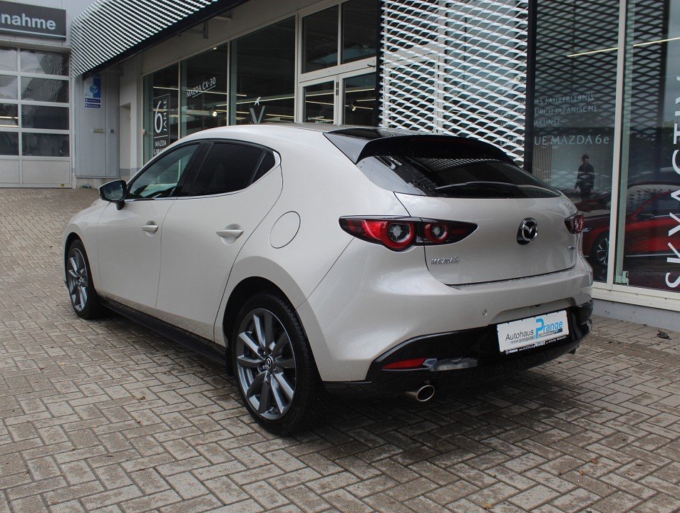 Fahrzeugabbildung Mazda 3 M-Hybrid G-150 Selection LEDER-S DES-P el.Sitzv. MATRIX RFK EPH SHZ LogIn