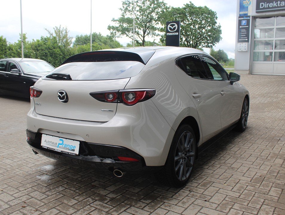 Fahrzeugabbildung Mazda 3 M-Hybrid G-150 Selection LEDER-S DES-P el.Sitzv. MATRIX RFK EPH SHZ LogIn