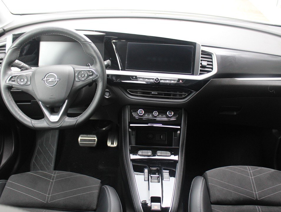 Fahrzeugabbildung Opel Grandland 1.5 CDTI AT GS-Line *AHK* NAVI ACAA LED 360° EPH SHZ LHZ