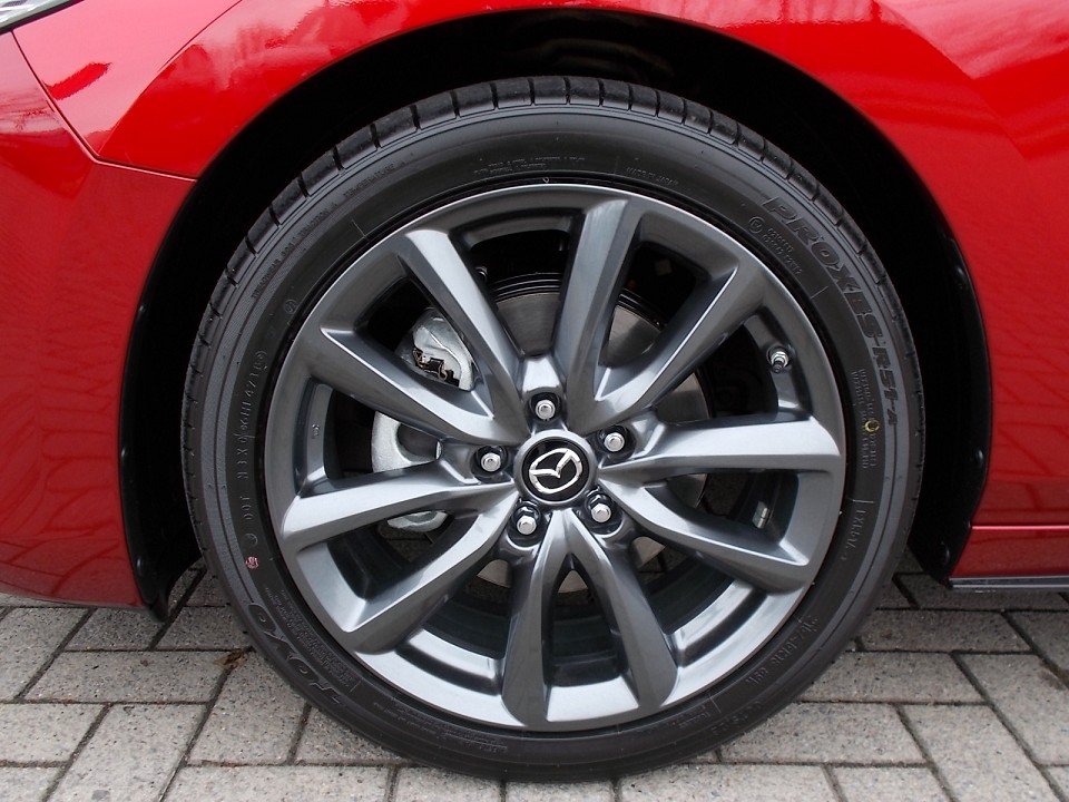 Fahrzeugabbildung Mazda 3 G-122 Selection LEDER ACT DES BOSE LEDER BOSE MATRIX 360° ACAA HUD