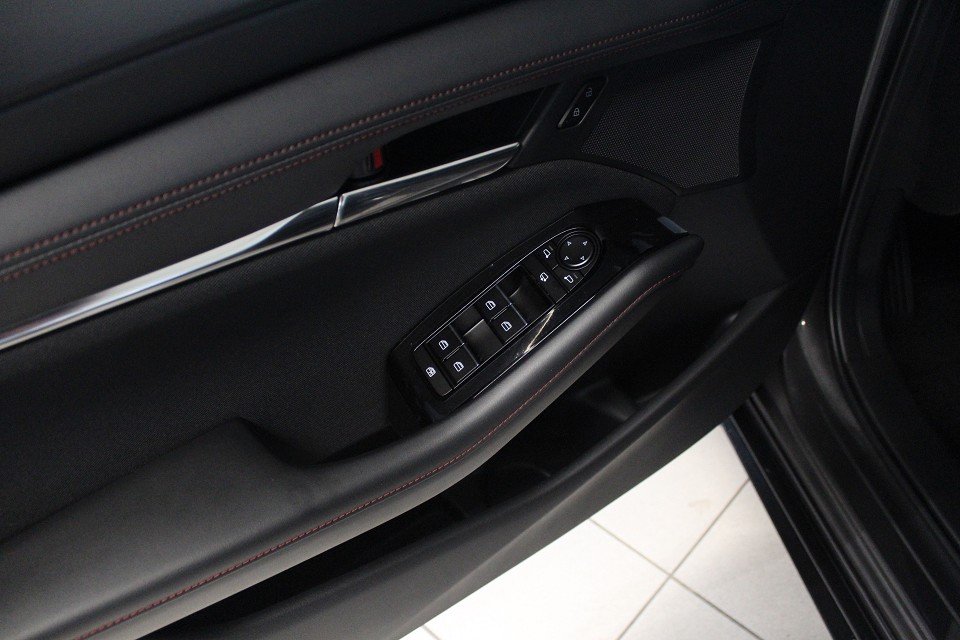 Fahrzeugabbildung Mazda 3 2027 G-140 Homura LKR-Heizung