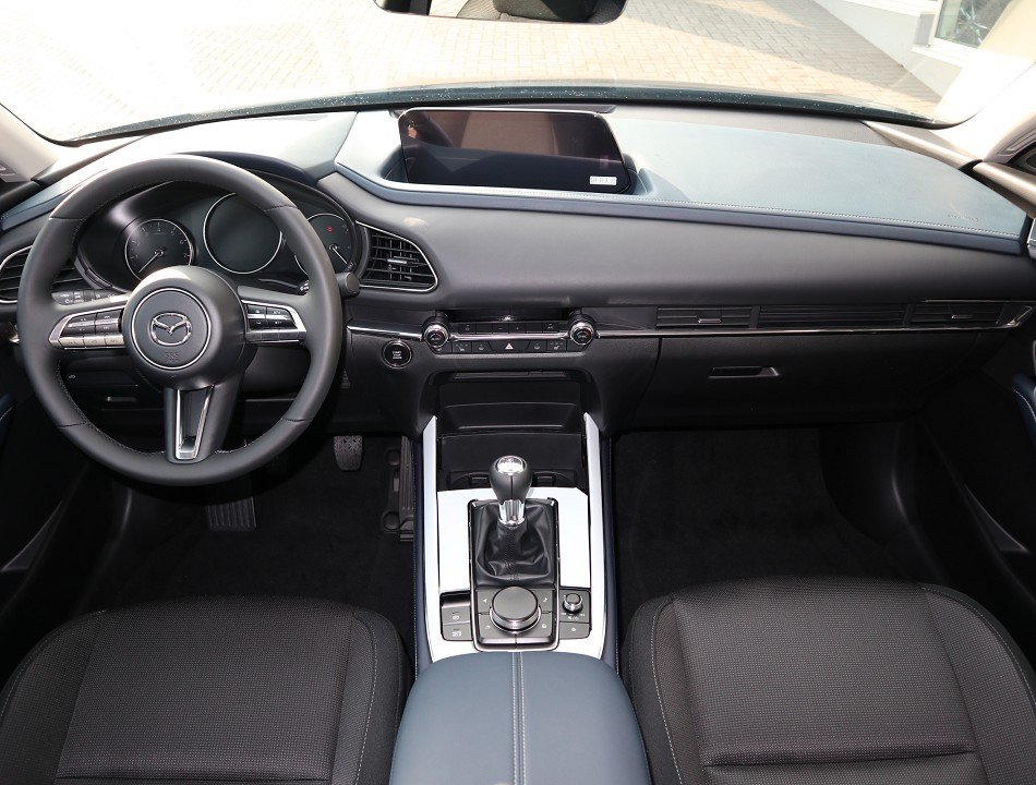 Fahrzeugabbildung Mazda CX-30 G-122 AT Selection DES-P *AHK* MATRIX RFK SHZ el.Heckklappe