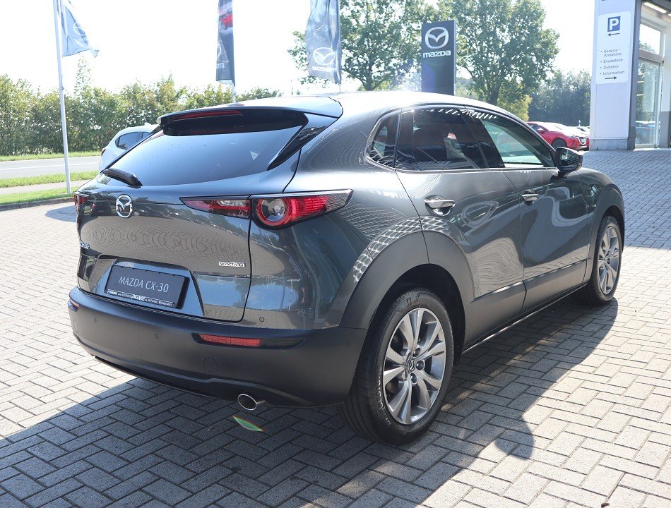 Fahrzeugabbildung Mazda CX-30 G-122 AT Selection DES-P *AHK* MATRIX RFK SHZ el.Heckklappe