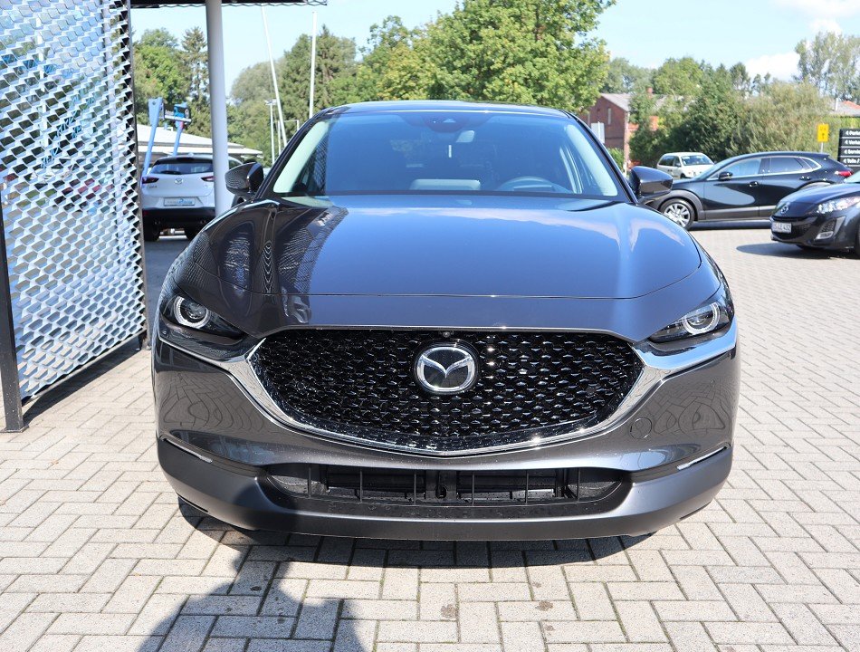Fahrzeugabbildung Mazda CX-30 G-122 AT Selection DES-P *AHK* MATRIX RFK SHZ el.Heckklappe