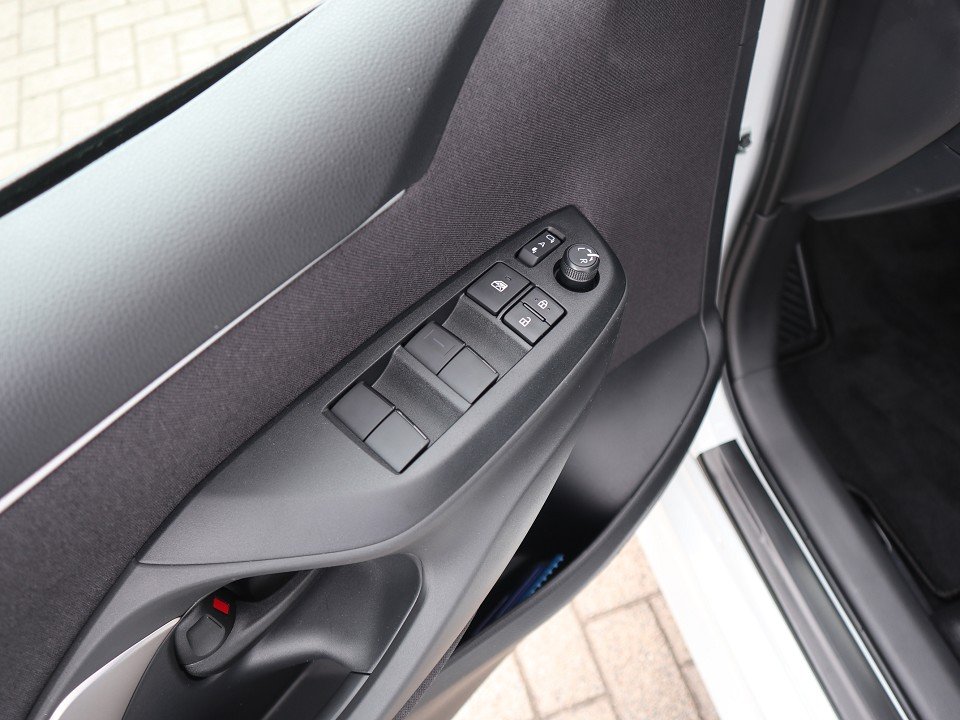 Fahrzeugabbildung Mazda 2 Hybrid Homura 1.5L VVT-i 116 PS CVT *Winter-Aktion* ACAA RFK EPH SHZ LHZ LogIn MRCC