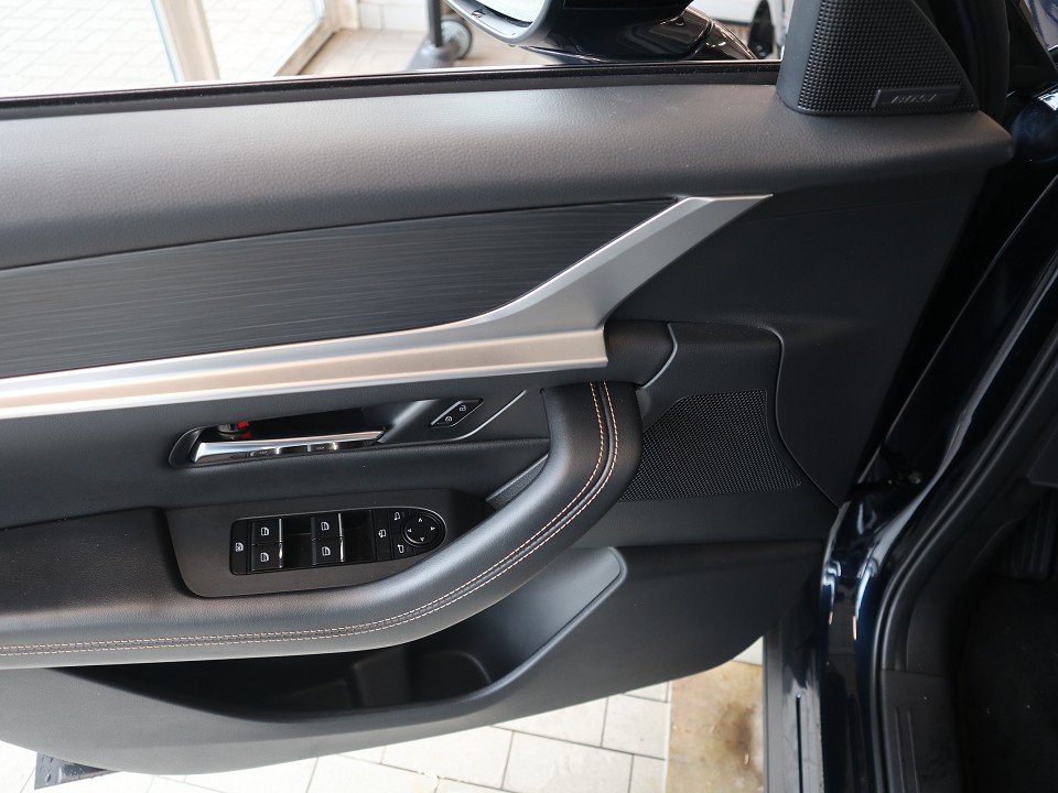 Fahrzeugabbildung Mazda CX-80 D-254 AWD AT Homura Plus 7-Sitzer PANO Leder el.Sitzv. 360° BOSE MATRIX