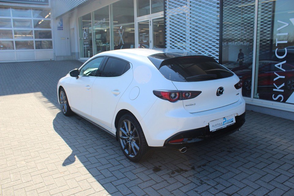 Fahrzeugabbildung Mazda 3 M-Hybrid G-140 AT Centre-Line DESI NAVI ACAA HUD MATRIX SHZ RFK BLUETOOTH