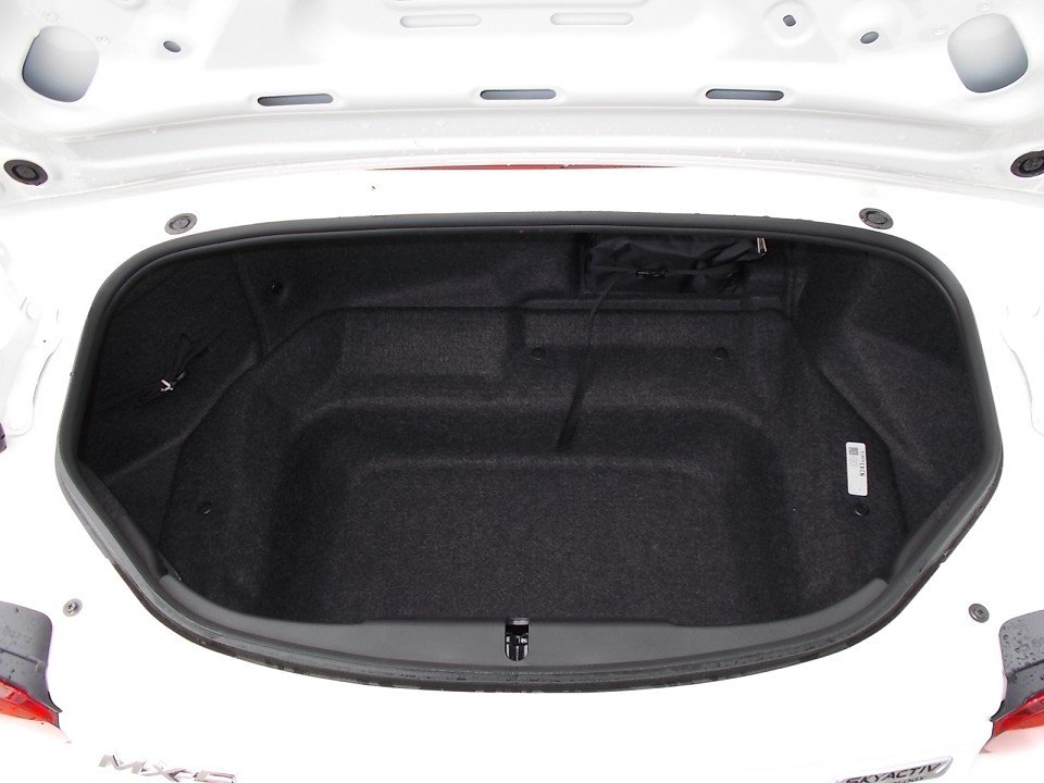 Fahrzeugabbildung Mazda MX-5 Prime-Line G-132 +Aktion+ ACAA Klima VOLL-LED SHZ 16Zoll Tempomat