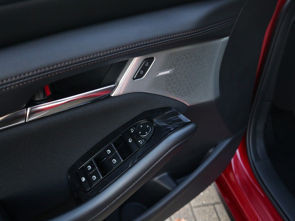 Fahrzeugabbildung Mazda 3 M-Hybrid G-140 Exclusive-Line *Sofort*Aktion* NAVI ACAA SHZ HUD 360° MATRIX BOSE