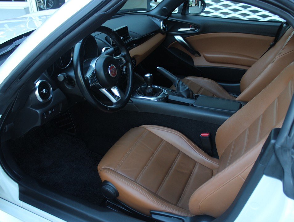 Fahrzeugabbildung Fiat 124 Spider 1.4 MultiAir Turbo Lusso LEDER SHZ ALU KLIMA