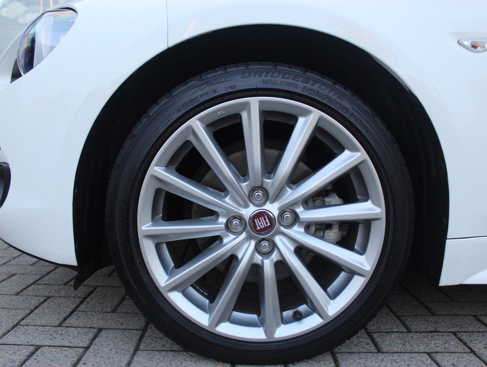 Fahrzeugabbildung Fiat 124 Spider 1.4 MultiAir Turbo Lusso LEDER SHZ ALU KLIMA