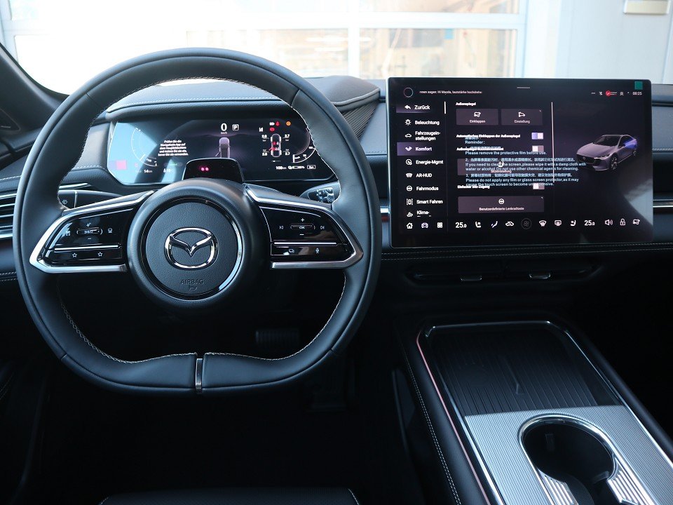 Fahrzeugabbildung Mazda 6E Takumi EV-245 Long Range LEDER PANO NAVI ACAA 360° HUD SHZ