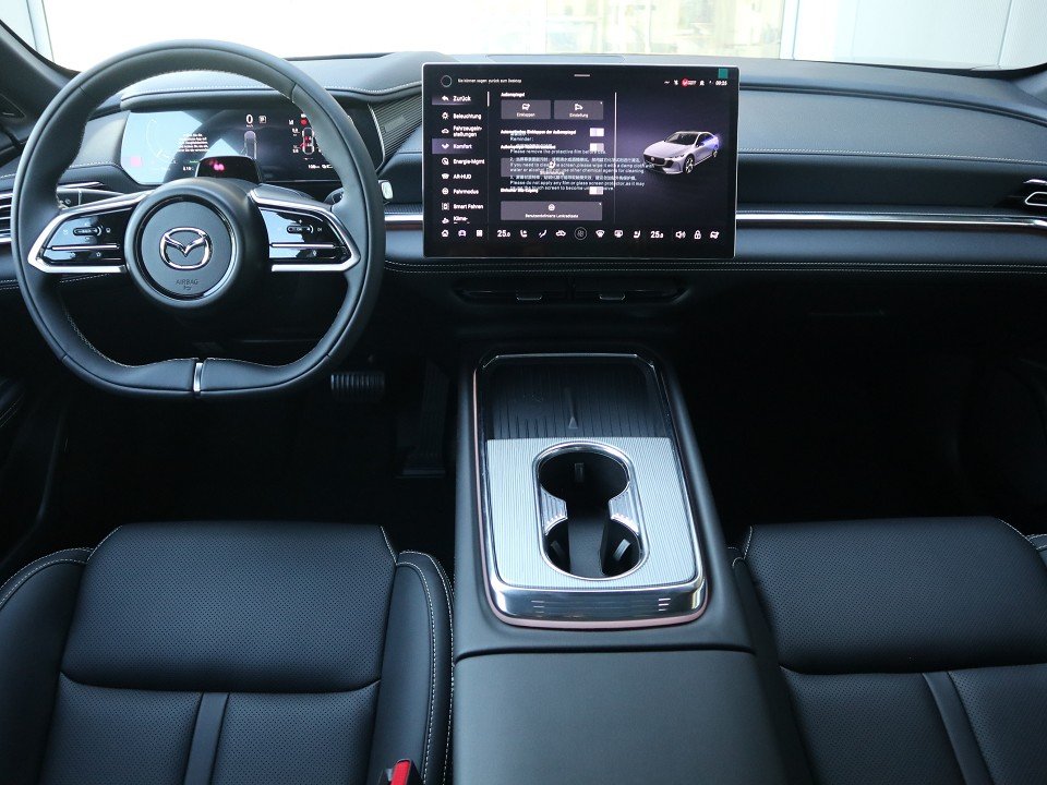 Fahrzeugabbildung Mazda 6E Takumi EV-245 Long Range LEDER PANO NAVI ACAA 360° HUD SHZ