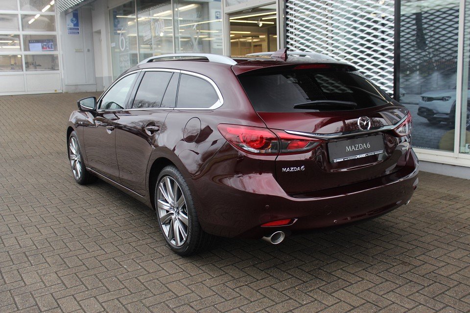Fahrzeugabbildung Mazda 6 G-194 AT 20THANNIVERSARY GSD NAPPA NAVI ACAA 360° MATRIX BOSE HUD