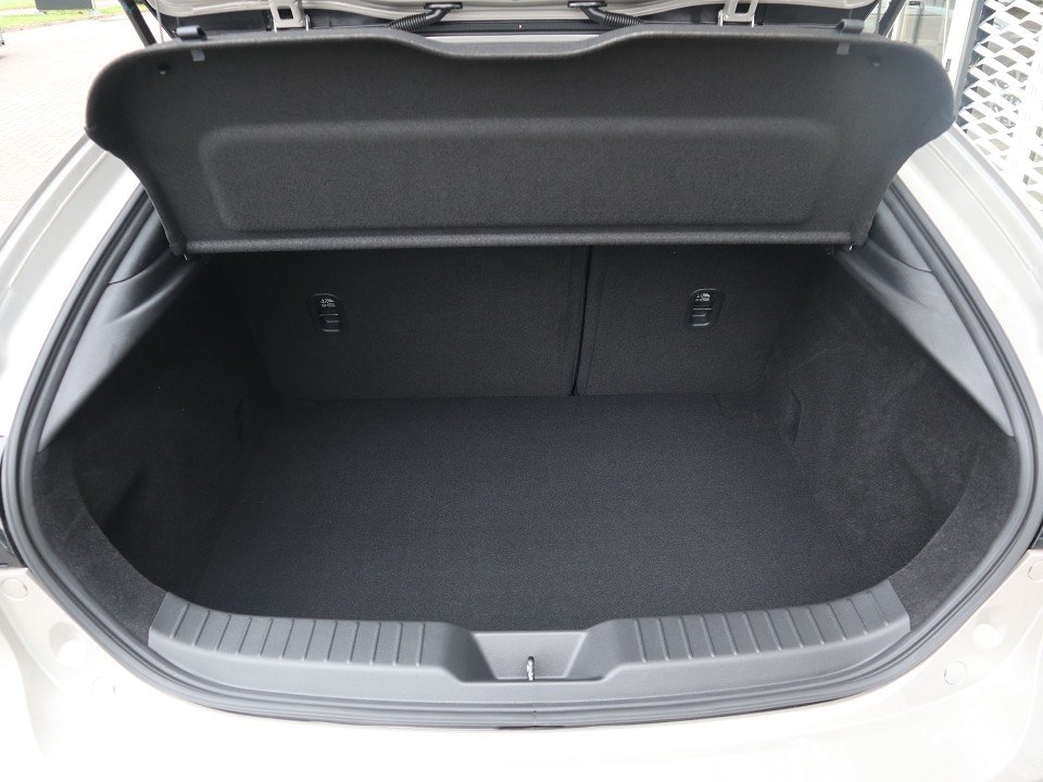 Fahrzeugabbildung Mazda 3 M-Hybrid G-140 Homura *Aktion* NAVI ACAA SHZ HUD RFK VOLL-LED