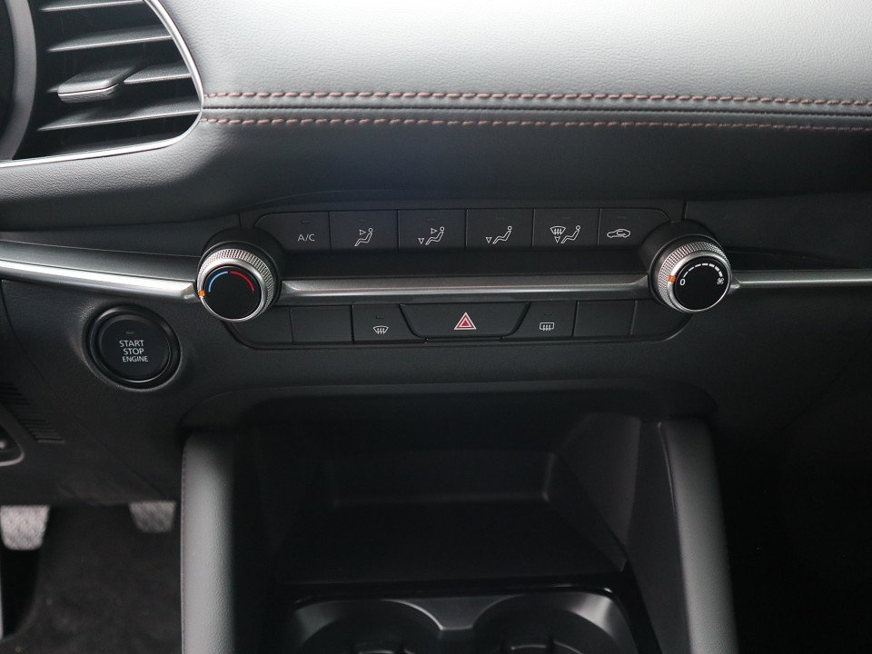 Fahrzeugabbildung Mazda 3 M-Hybrid G-140 Prime-Line *Aktion* NAVI ACAA LED HUD RFK MRCC ALU