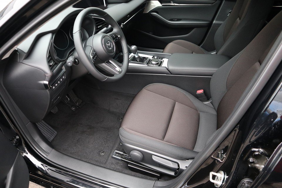 Fahrzeugabbildung Mazda 3 M-Hybrid X-186 Exclusive-Line *Sofort*Aktion* NAVI ACAA SHZ HUD 360° MATRIX BOSE