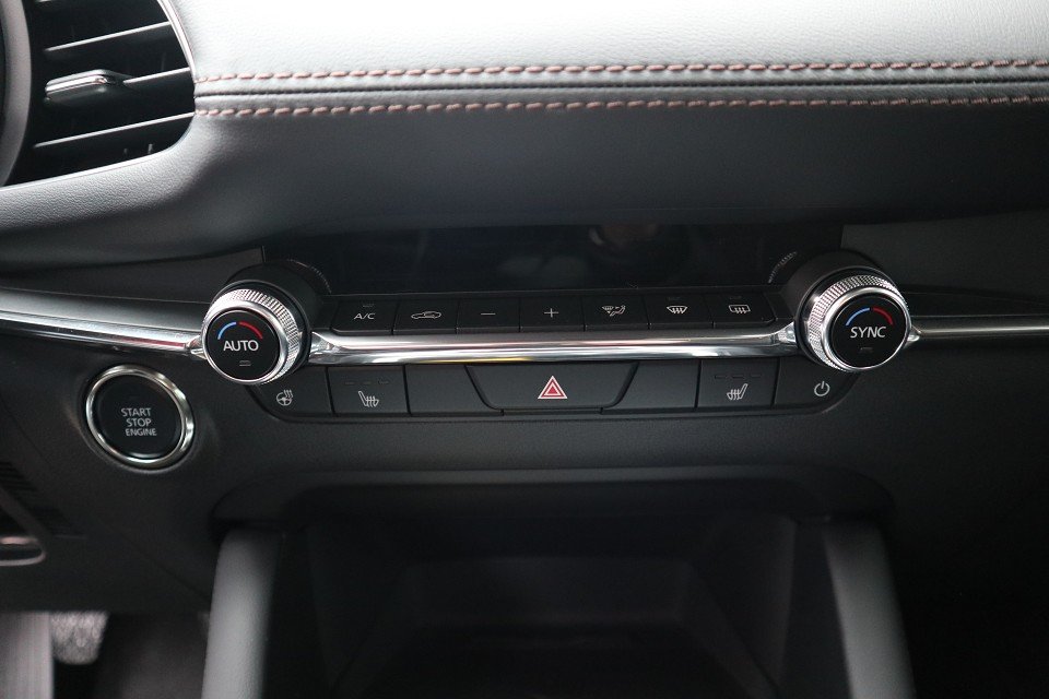 Fahrzeugabbildung Mazda 3 M-Hybrid X-186 Exclusive-Line *Sofort*Aktion* NAVI ACAA SHZ HUD 360° MATRIX BOSE