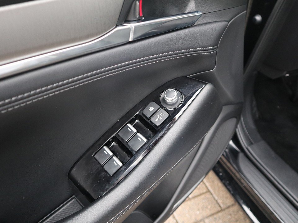 Fahrzeugabbildung Mazda 6 G-194 AT Exclusive-Line *Aktion* Allwetter 360° MATRIX BOSE LogIn