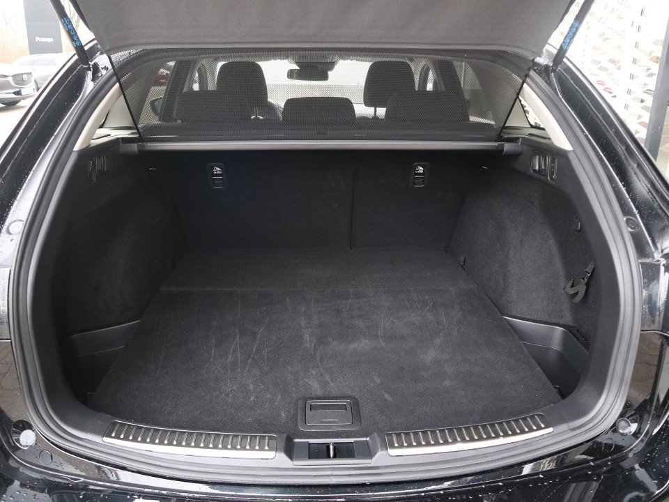 Fahrzeugabbildung Mazda 6 G-194 AT Exclusive-Line *Aktion* Allwetter 360° MATRIX BOSE LogIn