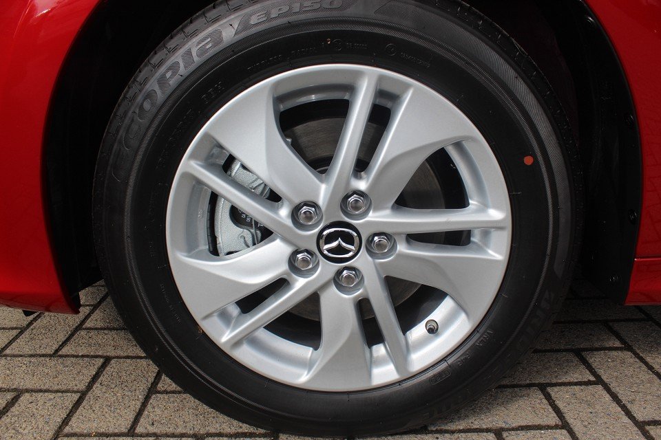 Fahrzeugabbildung Mazda 2 Hybrid 1.5L VVT-i 116 PS CVT Centre-Line *Sofort*Aktion* ACAA RFK MRCC ALU DAB SHZ Bluetooth