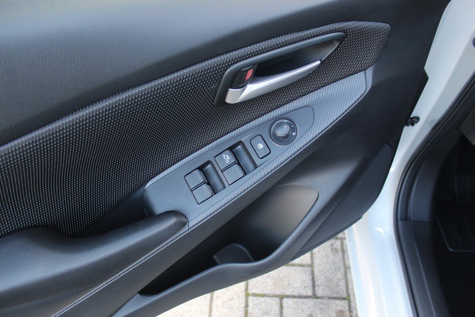 Fahrzeugabbildung Mazda 2 M-Hybrid G-90 Homura SHZ Voll-LED RFK TEMPOMAT BLUETOOTH