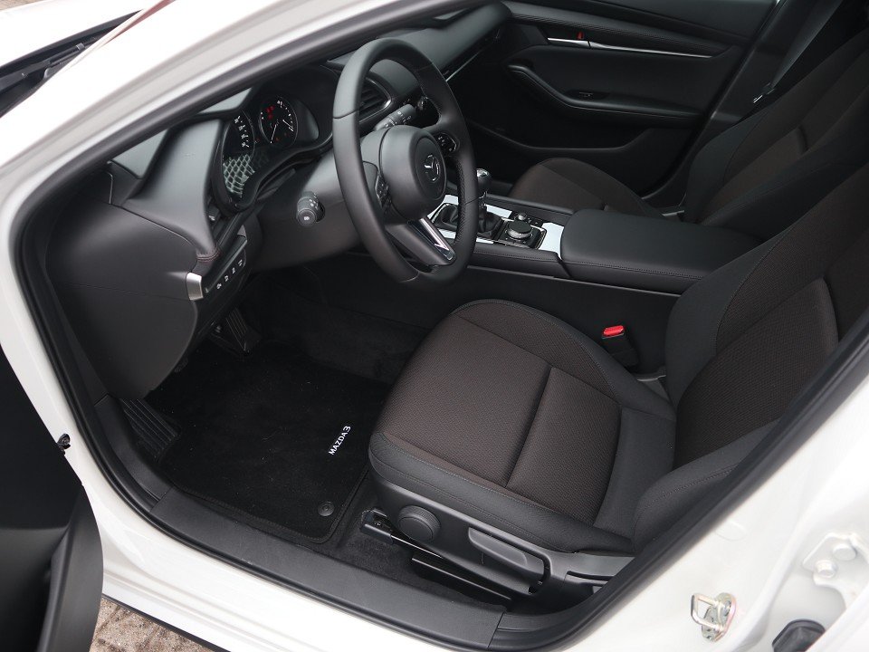 Fahrzeugabbildung Mazda 3 G-140 Prime-Line *Sofort*Aktion* NAVI ACAA HUD RFK MRCC