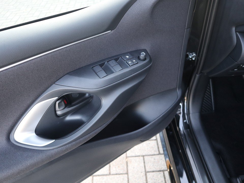 Fahrzeugabbildung Mazda 2 Hybrid 1.5L VVT-i 116 PS CVT Centre-Line *Sofort*Aktion* ACAA RFK MRCC ALU DAB SHZ Bluetooth