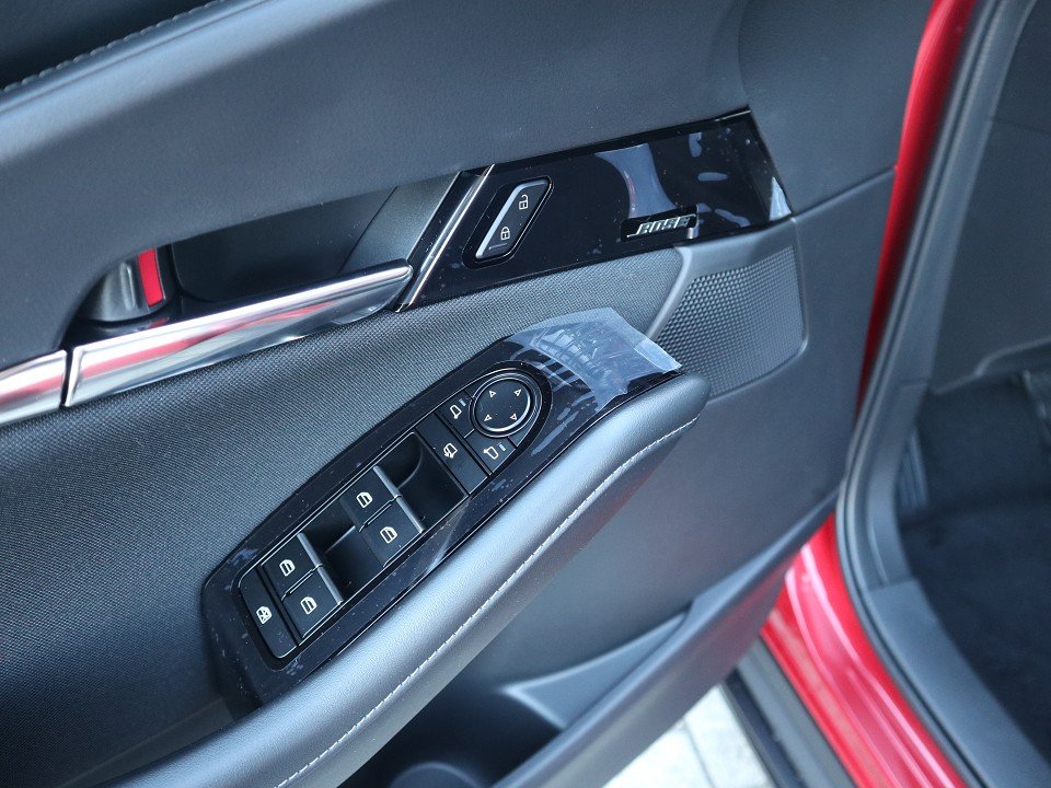 Fahrzeugabbildung Mazda CX-30 M-Hybrid G-140 AT Exclusive-Line *Sofort*Aktion* NAVI ACAA SHZ HUD 360° MATRIX BOSE