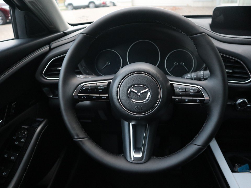 Fahrzeugabbildung Mazda CX-30 2027 M-Hybrid G-140 Makoto NAVI ACAA BOSE HUD 360° SHZ