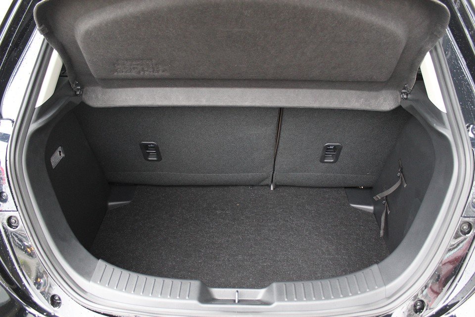 Fahrzeugabbildung Mazda 2 G-90 Homura ACAA RFK SHZ TEMPOMAT