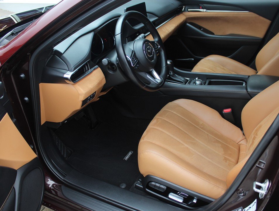 Fahrzeugabbildung Mazda 6 G-194 AT 20THANNIVERSARY GSD NAPPA NAVI ACAA 360° MATRIX BOSE HUD