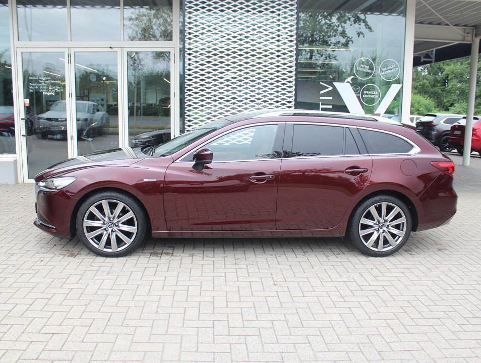 Fahrzeugabbildung Mazda 6 G-194 AT 20THANNIVERSARY GSD NAPPA NAVI ACAA 360° MATRIX BOSE HUD