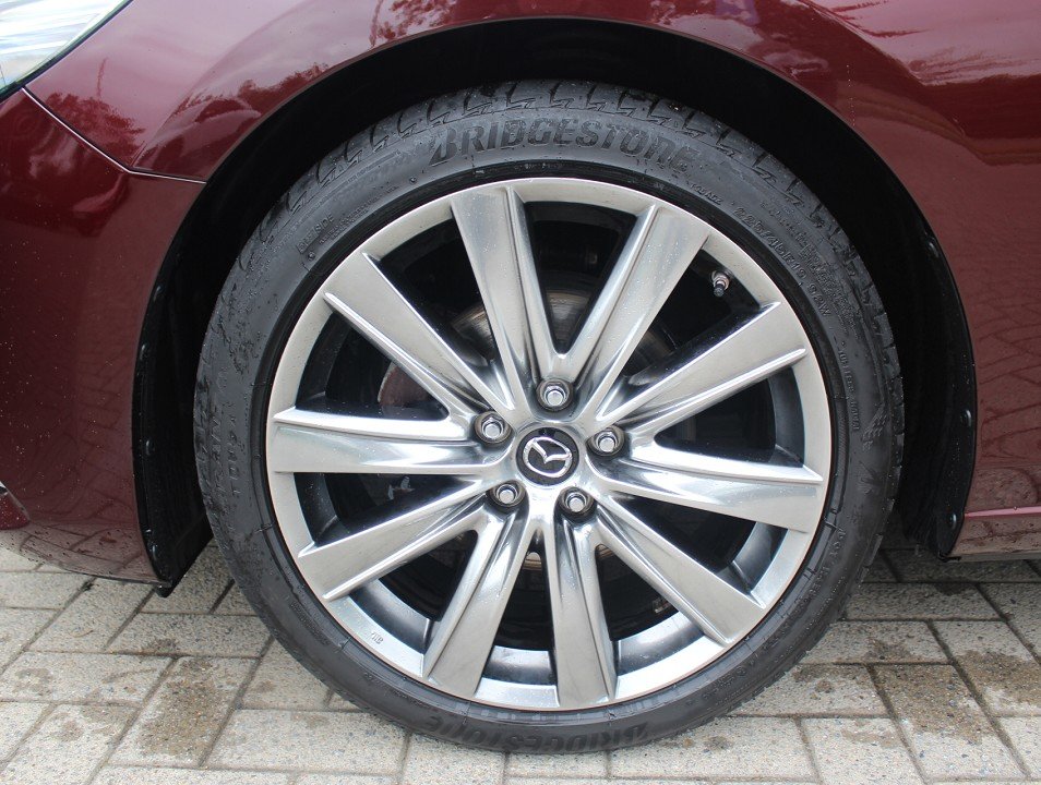 Fahrzeugabbildung Mazda 6 G-194 AT 20THANNIVERSARY GSD NAPPA NAVI ACAA 360° MATRIX BOSE HUD