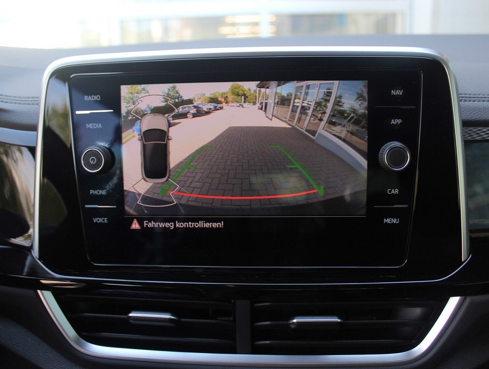 Fahrzeugabbildung Volkswagen T-Roc Cabriolet 1.5 TSI DSG R-Line *AHK* MATRIX RFK NAVI ACAA