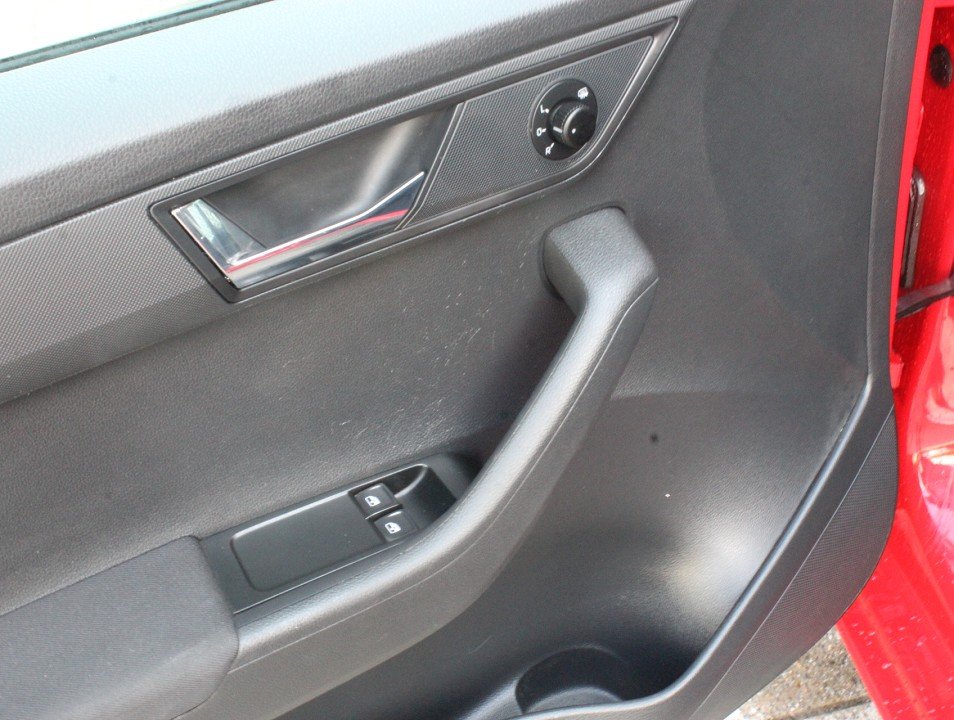 Fahrzeugabbildung SKODA Fabia 1.0 TSI Ambition Klima Radio Bluetooth
