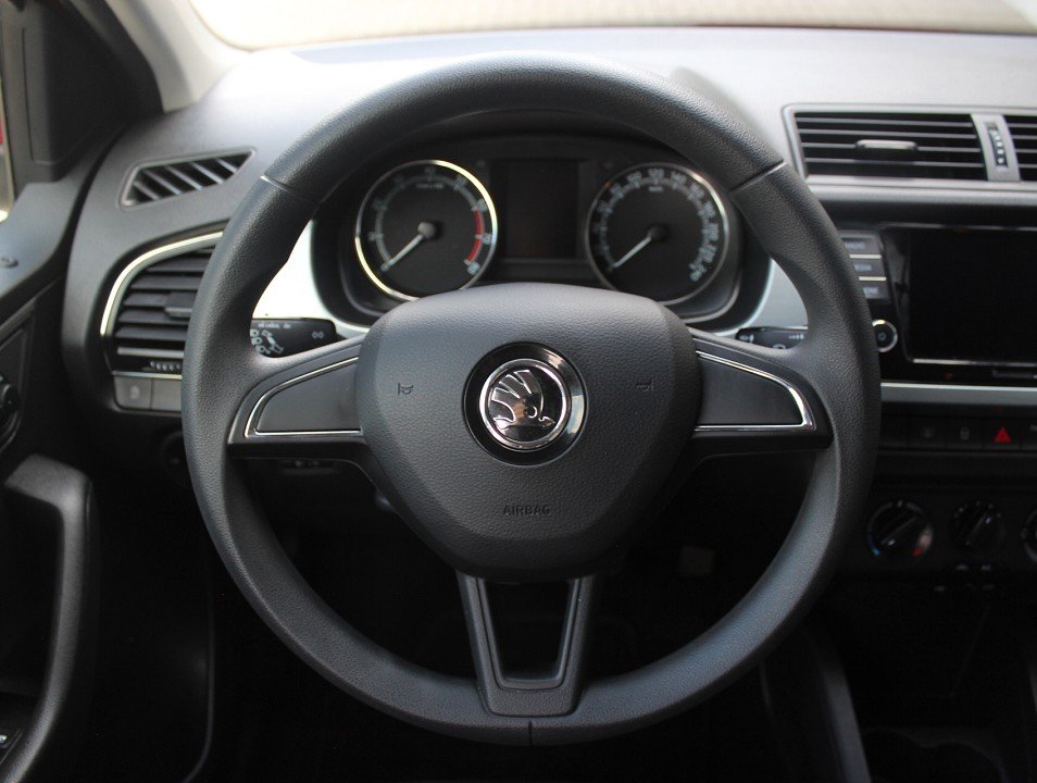 Fahrzeugabbildung SKODA Fabia 1.0 TSI Ambition Klima Radio Bluetooth