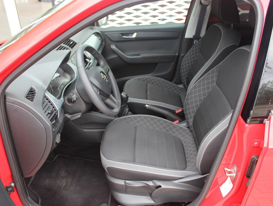 Fahrzeugabbildung SKODA Fabia 1.0 TSI Ambition Klima Radio Bluetooth